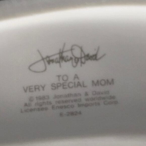 Precious Moments 1983 To A Very Special Mom Jonathan & David Mom with Cat - Picture 6 of 8